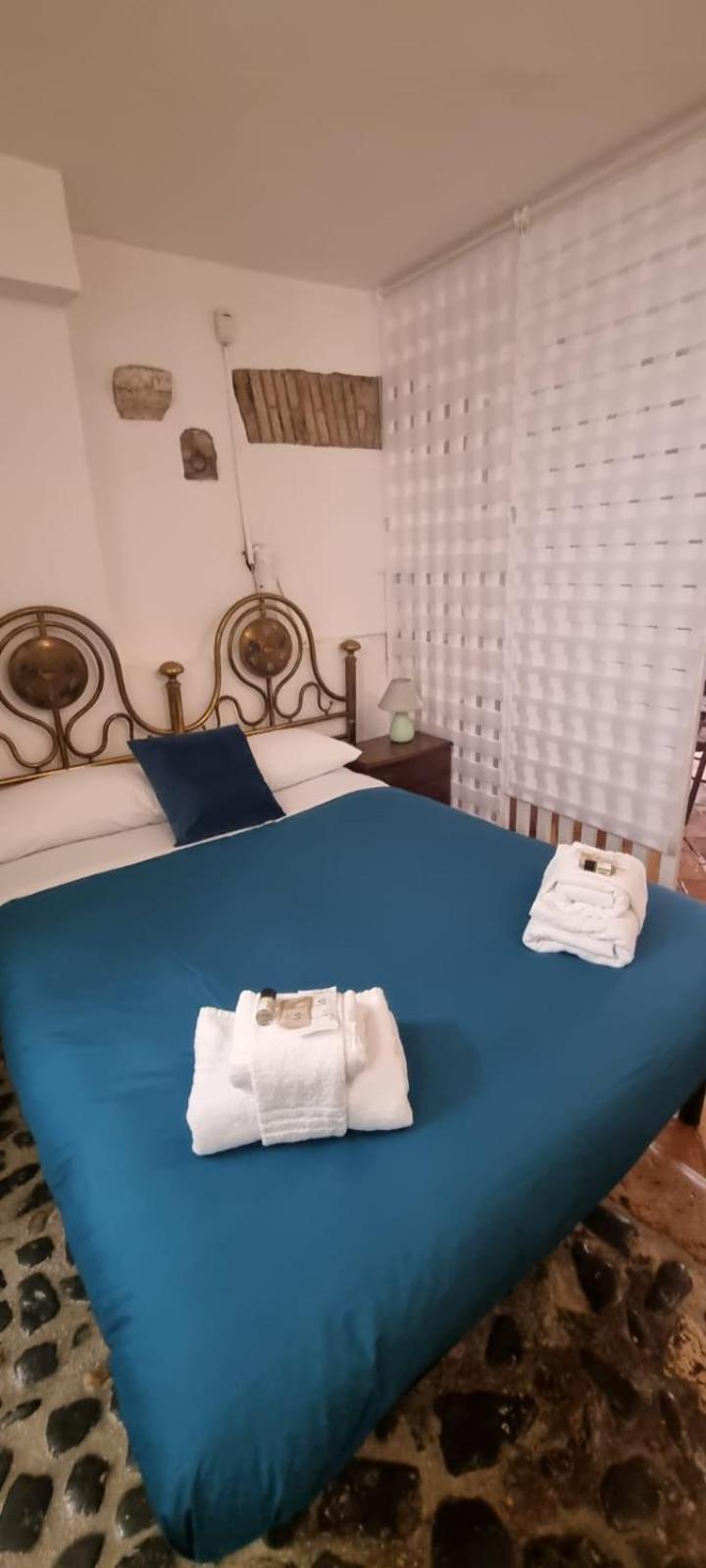 Domus Next Campo De'fiori With Thermal Shower Appartement *